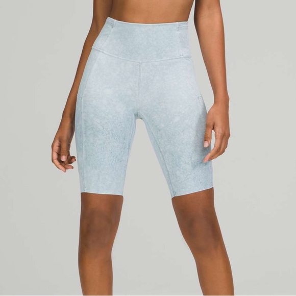 Lululemon Fast and Free Short 10" in City Grit White Blue Fog - 4 - Picture 1 of 2